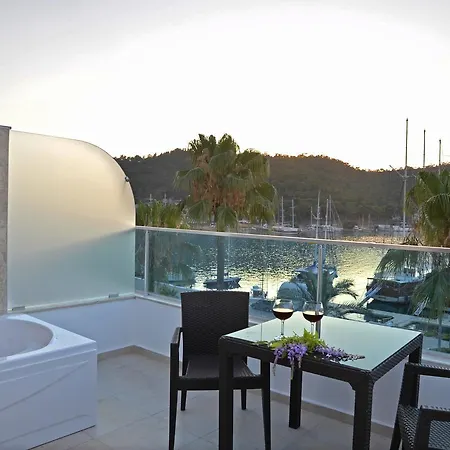 호텔 Cennet Life 3*