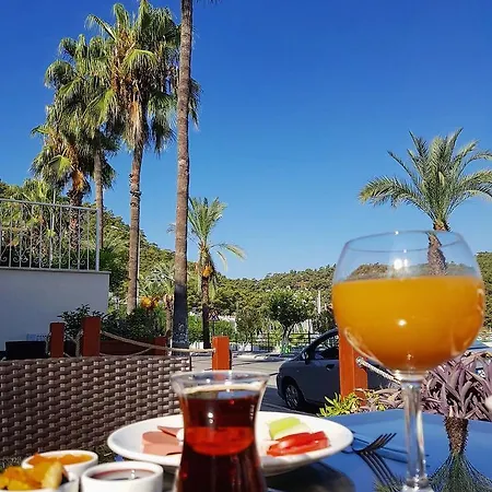 Hotel Cennet Life